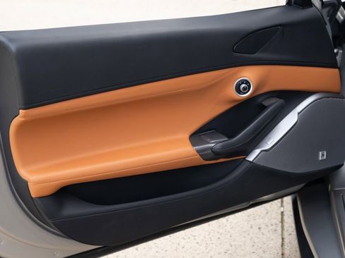 Certified 2019 Ferrari Portofino image 30