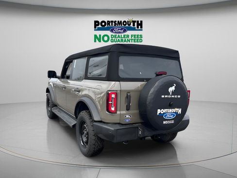New 2026 Ford Bronco Outer Banks w/ Black Appearance Package AWD/4WD image 18
