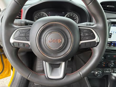 Used 2023 Jeep Renegade Trailhawk AWD/4WD image 30