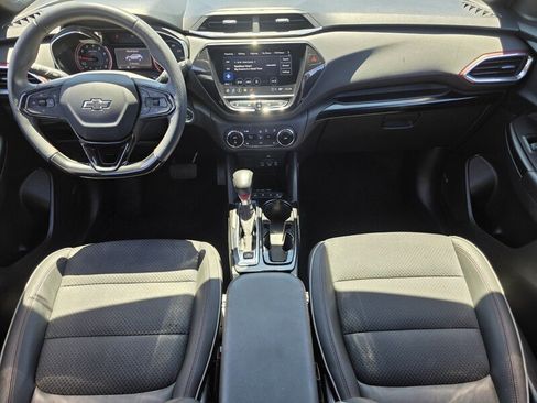 Used 2021 Chevrolet TrailBlazer RS w/ Technology Package FWD image 13