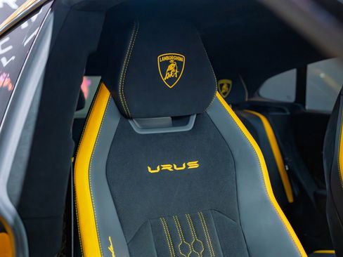 Used 2024 Lamborghini Urus Performante image 11