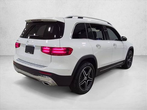Used 2026 Mercedes-Benz GLB 250 image 5