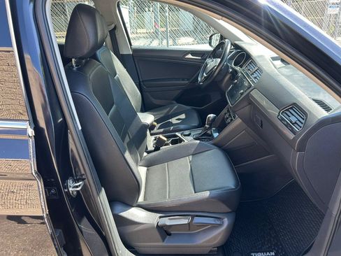 Used 2019 Volkswagen Tiguan SE AWD/4WD image 17