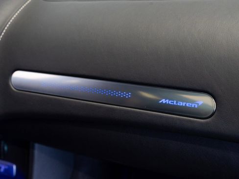 Used 2022 McLaren GT image 13