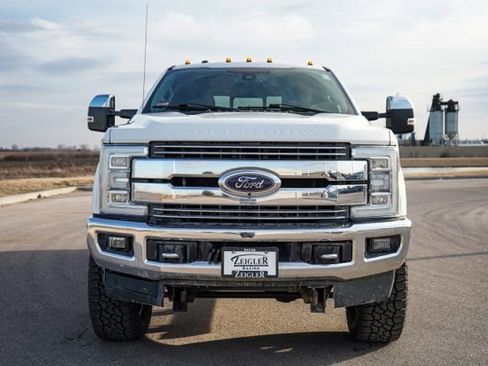 Used 2017 Ford F350 Lariat AWD/4WD image 2
