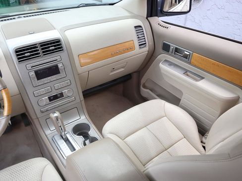 Used 2007 Lincoln MKX 2WD image 18