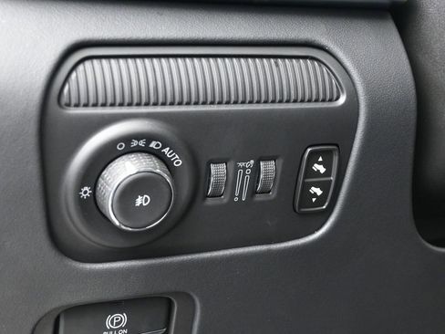 Used 2024 Jeep Grand Wagoneer Series III w/ Quick Order Packagew 28T image 18