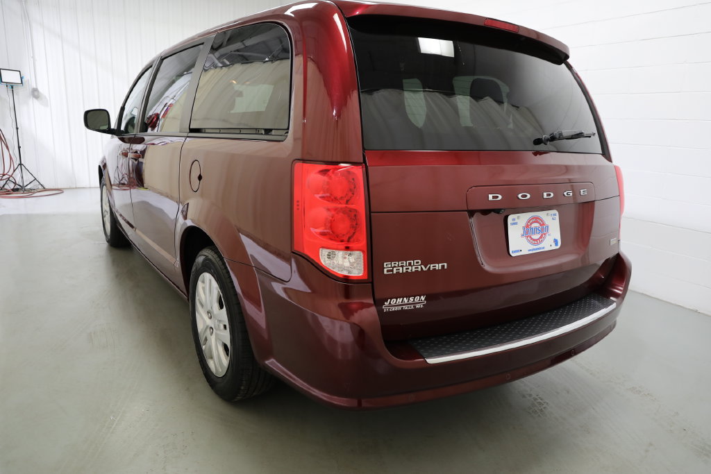 Used 2018 Dodge Grand Caravan SE w/ Rear Park Assist Package FWD image 31