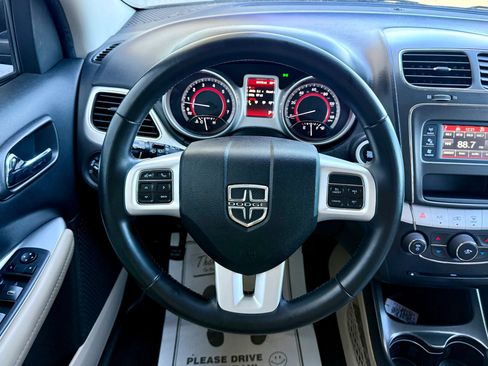 Used 2017 Dodge Journey SXT w/ Premium Group FWD image 18