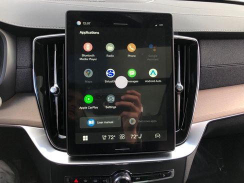 New 2026 Volvo XC90 B6 Plus w/ Protection Package Premier image 25