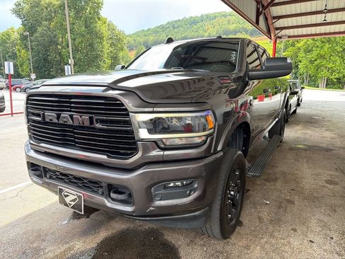 Used 2021 RAM 2500 Laramie AWD/4WD image 2
