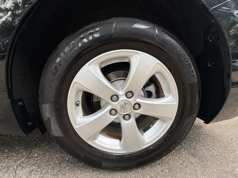 Used 2015 Toyota Sienna LE FWD image 50
