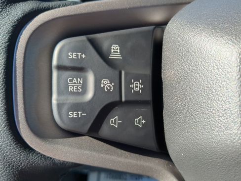 New 2025 Ford Bronco Badlands image 60