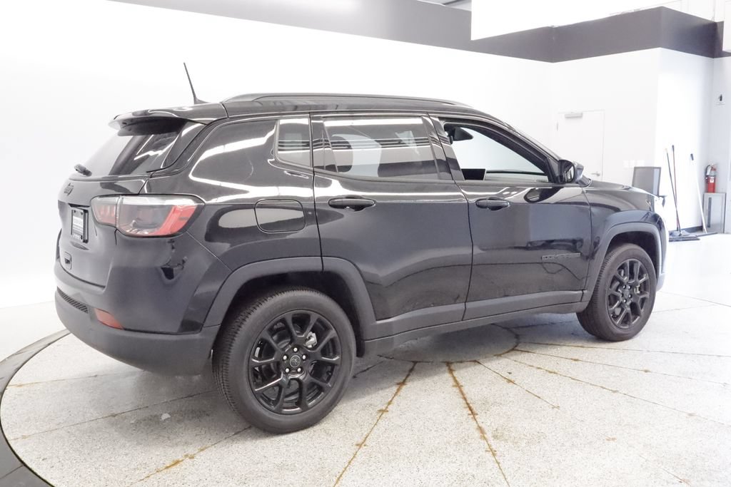 New 2026 Jeep Compass Latitude AWD/4WD image 9