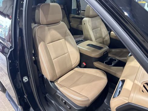 Used 2021 Chevrolet Tahoe Premier w/ Premium Package image 43