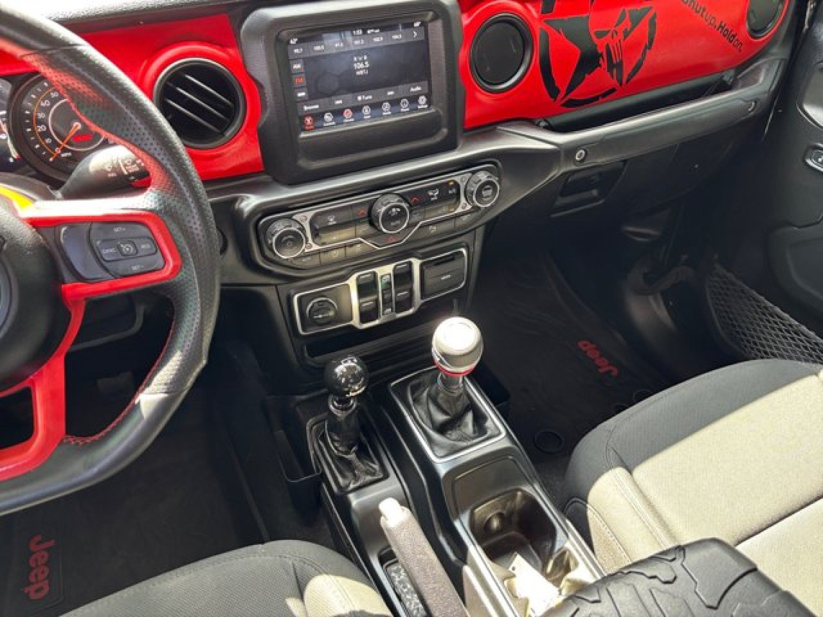 Used 2021 Jeep Gladiator Sport AWD/4WD image 12