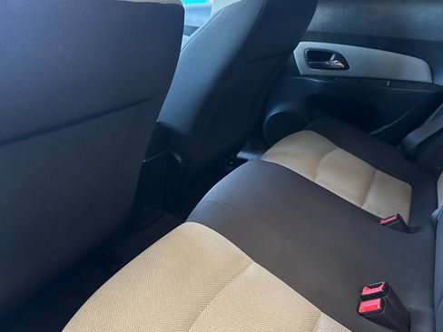 Used 2016 Chevrolet Cruze LS FWD image 12