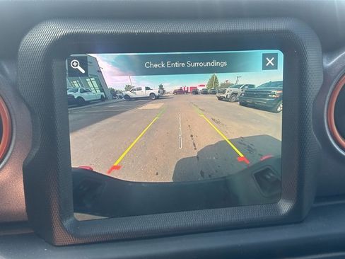 Used 2023 Jeep Gladiator Mojave w/ Cold Weather Group image 25