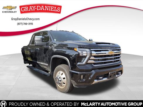 Used 2024 Chevrolet Silverado 3500 High Country w/ High Country Premium Package AWD/4WD image 1