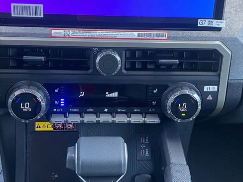 Certified 2026 Toyota Tacoma 4x4 Double Cab Hybrid image 29