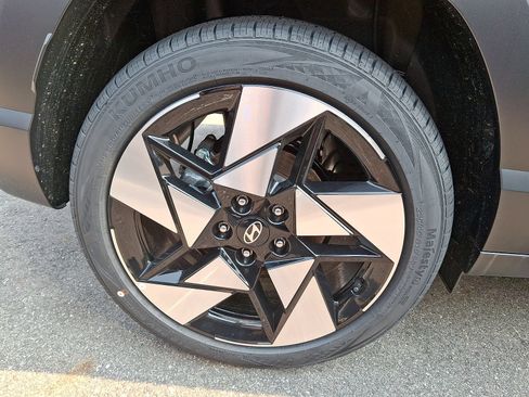 New 2026 Hyundai Kona Limited FWD image 5