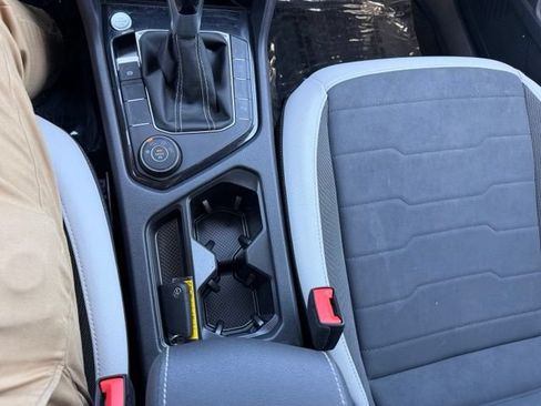 Certified 2025 Volkswagen Taos SE AWD/4WD image 23