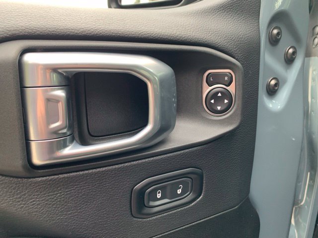 Used 2024 Jeep Wrangler Rubicon AWD/4WD image 20