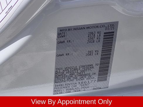 Used 2025 Nissan Altima 2.5 SV FWD image 36