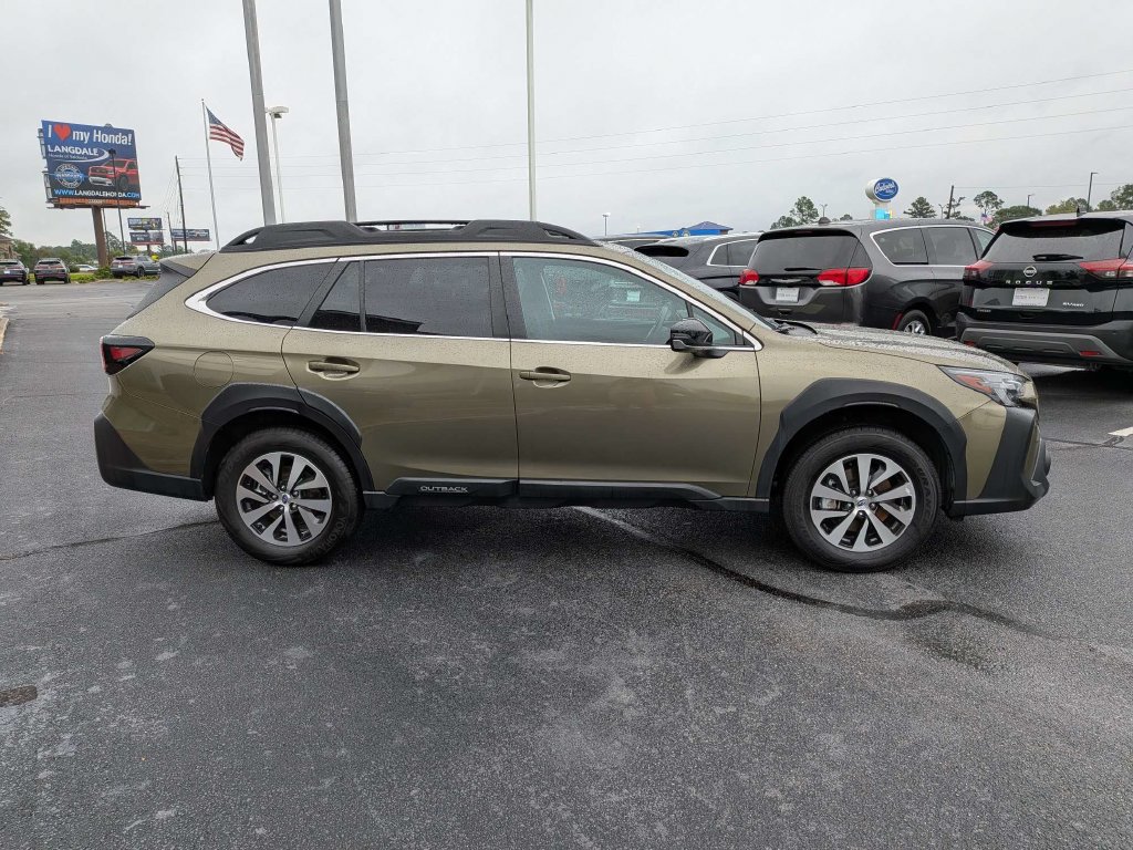 Certified 2025 Subaru Outback Premium AWD/4WD image 4