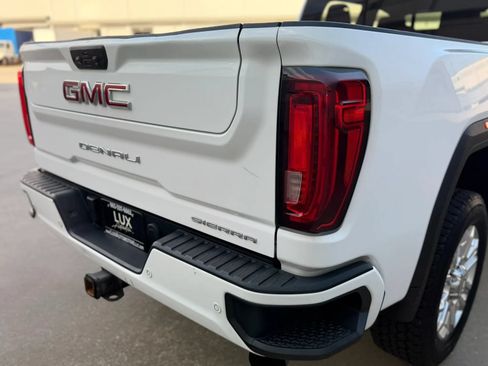 Used 2020 GMC Sierra 2500 Denali w/ Denali Ultimate Package AWD/4WD image 10