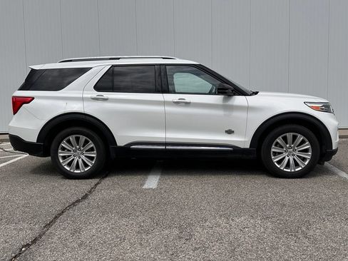 Certified 2022 Ford Explorer King Ranch w/ Class IV Trailer Tow Package AWD/4WD image 9