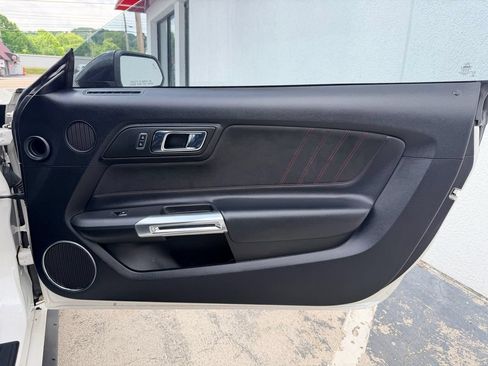 Used 2017 Ford Mustang GT Premium w/ Equipment Group 401A RWD image 21