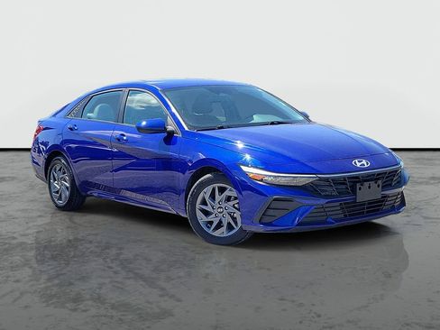 Used 2024 Hyundai Elantra SEL FWD image 1