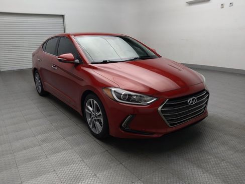 Used 2017 Hyundai Elantra Limited image 13