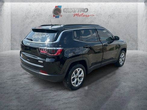 Used 2025 Jeep Compass Latitude AWD/4WD image 6