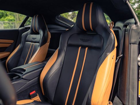 Used 2020 Aston Martin V8 Vantage Coupe RWD image 13