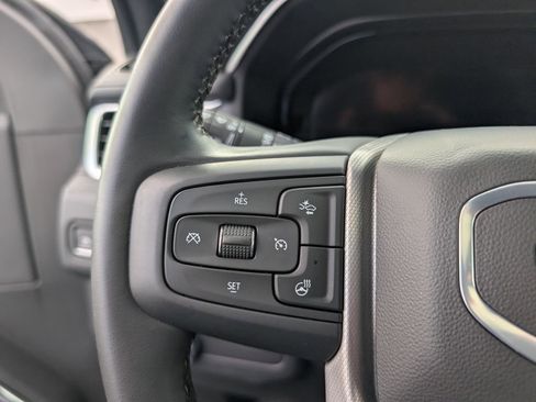 Used 2024 GMC Yukon XL Denali image 14