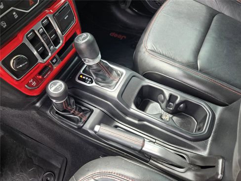 Used 2018 Jeep Wrangler Unlimited Rubicon AWD/4WD image 18