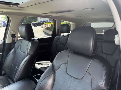 Used 2020 Kia Telluride EX w/ EX Premium Package AWD/4WD image 19