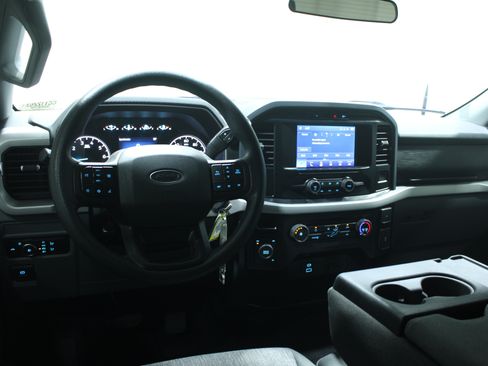 Used 2023 Ford F150 XLT AWD/4WD image 2