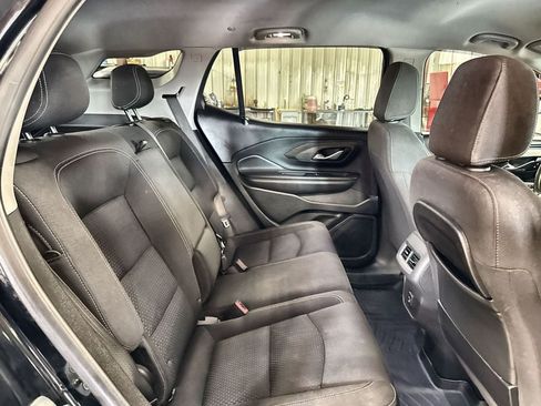 Used 2023 GMC Terrain SLE FWD image 29