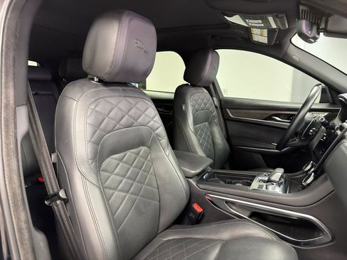 Used 2023 Jaguar F-PACE S AWD/4WD image 11