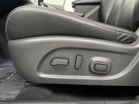 Used 2024 Nissan Murano SV AWD/4WD image 10