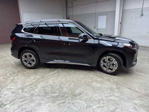 Used 2025 BMW X1 xDrive28i w/ Technology Package image 6