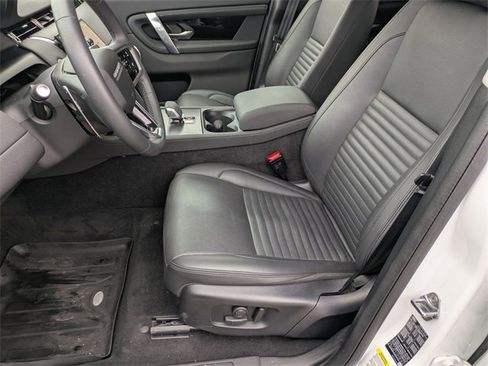 Used 2025 Land Rover Discovery Sport S image 12