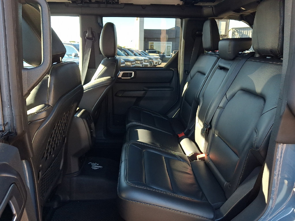 Used 2025 Ford Bronco Badlands AWD/4WD image 10