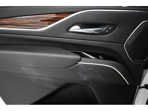 Certified 2024 Cadillac Escalade ESV Premium Luxury w/ LPO, Floor Liner Package AWD/4WD image 28