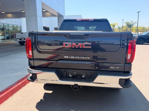 Used 2025 GMC Sierra 1500 SLT AWD/4WD image 6