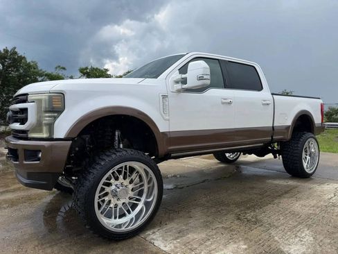 Used 2017 Ford F250 King Ranch w/ King Ranch Ultimate Package AWD/4WD image 7