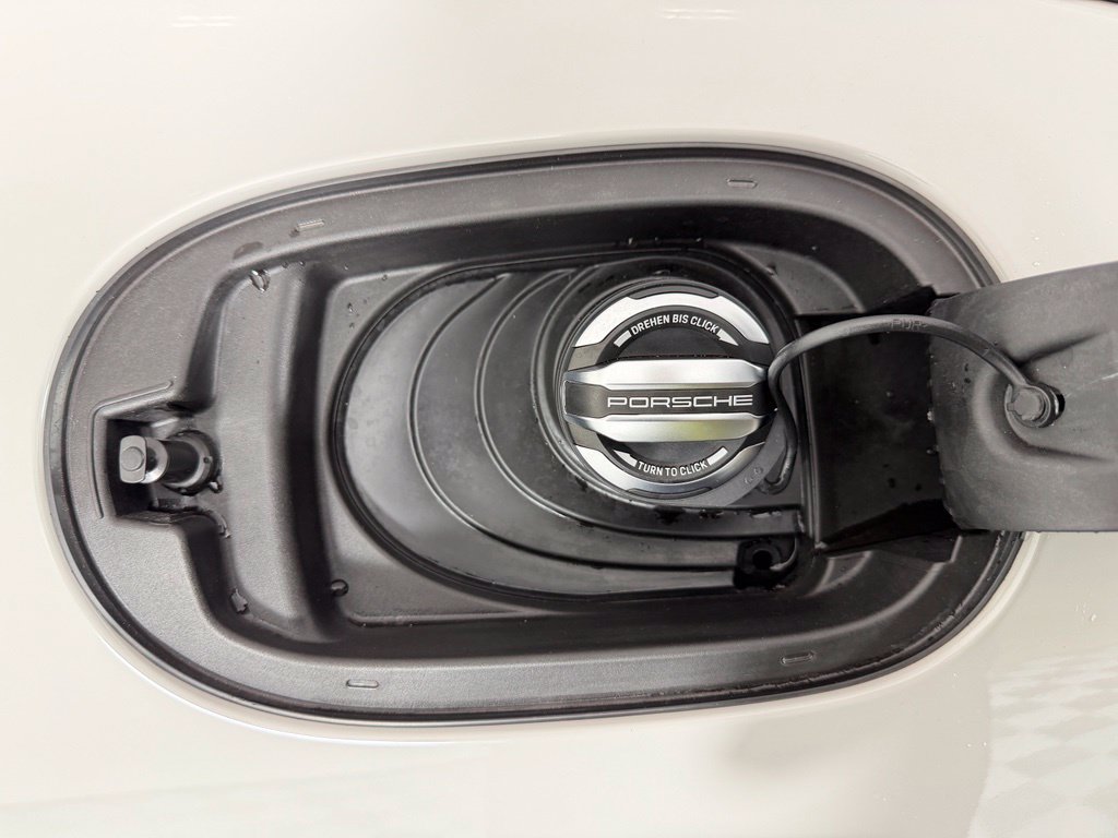 Certified 2023 Porsche Panamera RWD image 46